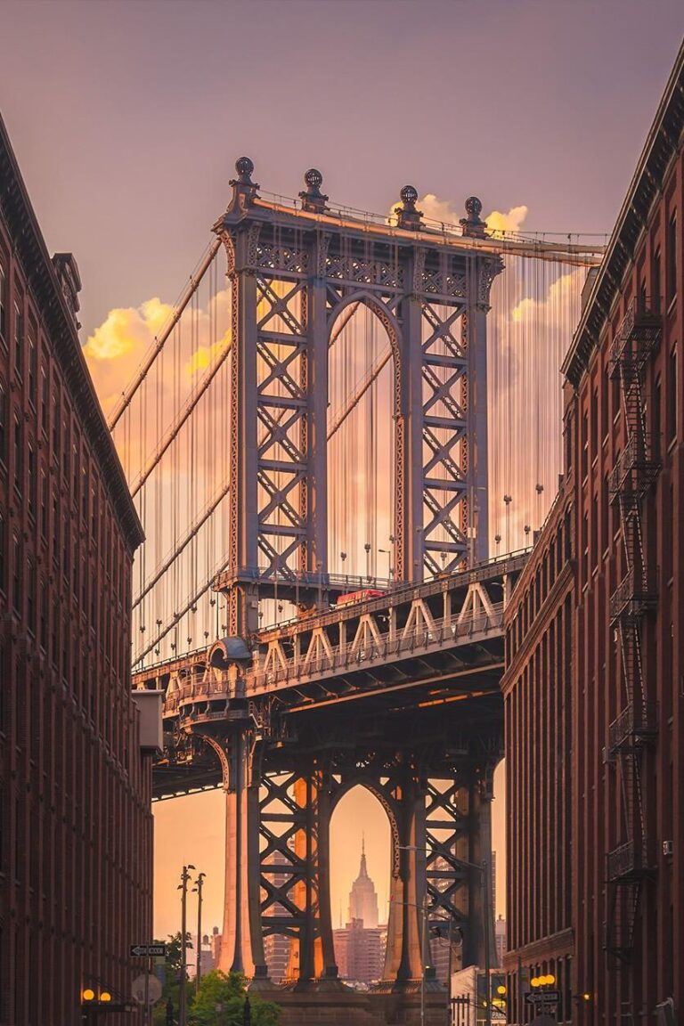 Acrylglasfoto Manhattan Bridge von der Brooklyn Street