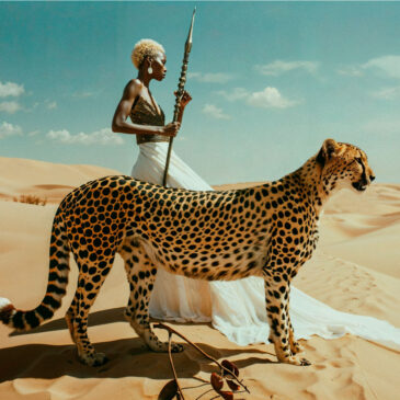 Guépard d&#39;art en plexiglas et culture africaine